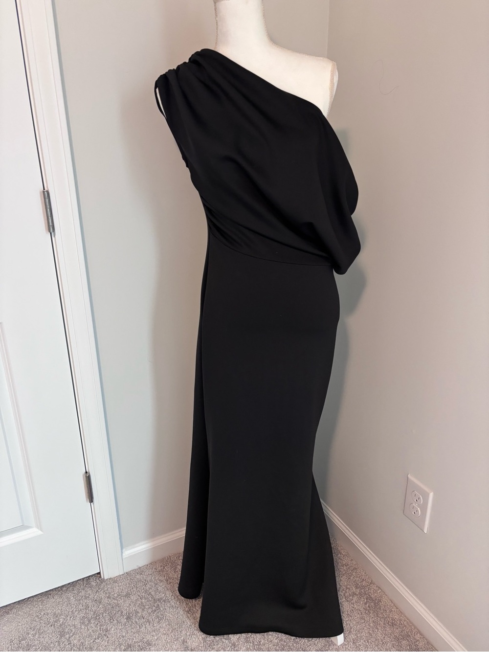 Elegant Black Evening Gown